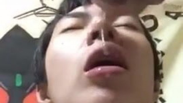 Amateur Asian Twink Facial